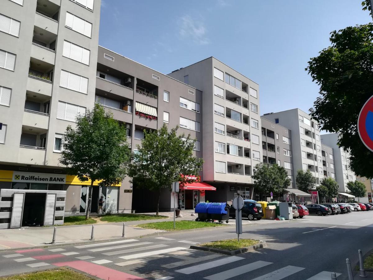Apartments Dora Загреб Екстериор снимка
