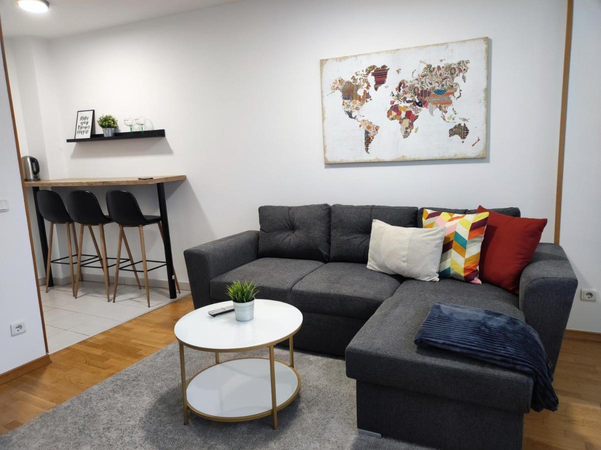 Apartments Dora Загреб Екстериор снимка